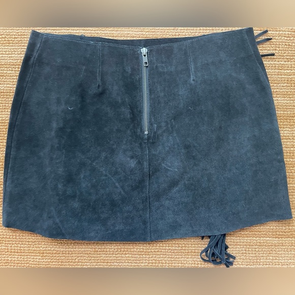 Urban outfitters leather fringe mini skirt - Picture 5 of 5
